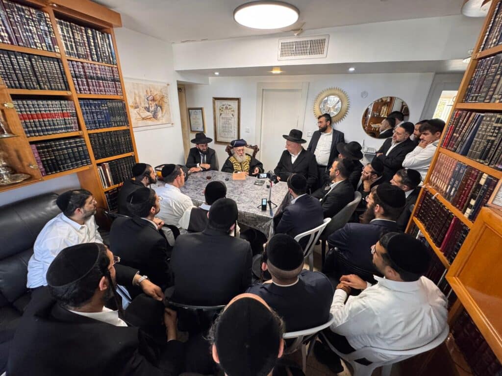 גלריה: אברכי כולל פתח הדביר במעונו של הראשון לציון