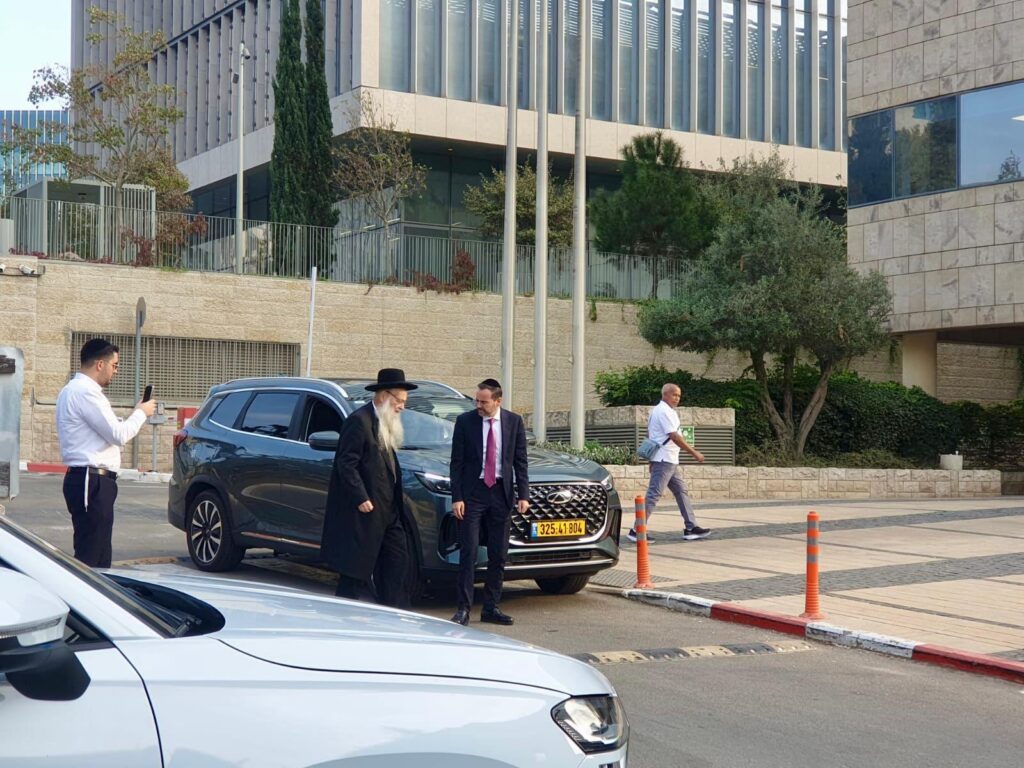 הגר"מ מאיה הגיע לישיבת סיעת ש"ס כדי לתמוך בדרעי