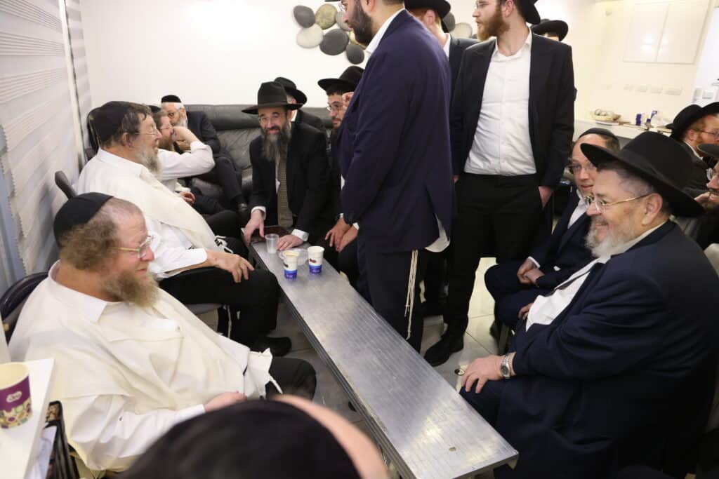 הגרש"ב סורוצקין ישב שבעה על אימו כולם עלו לנחם