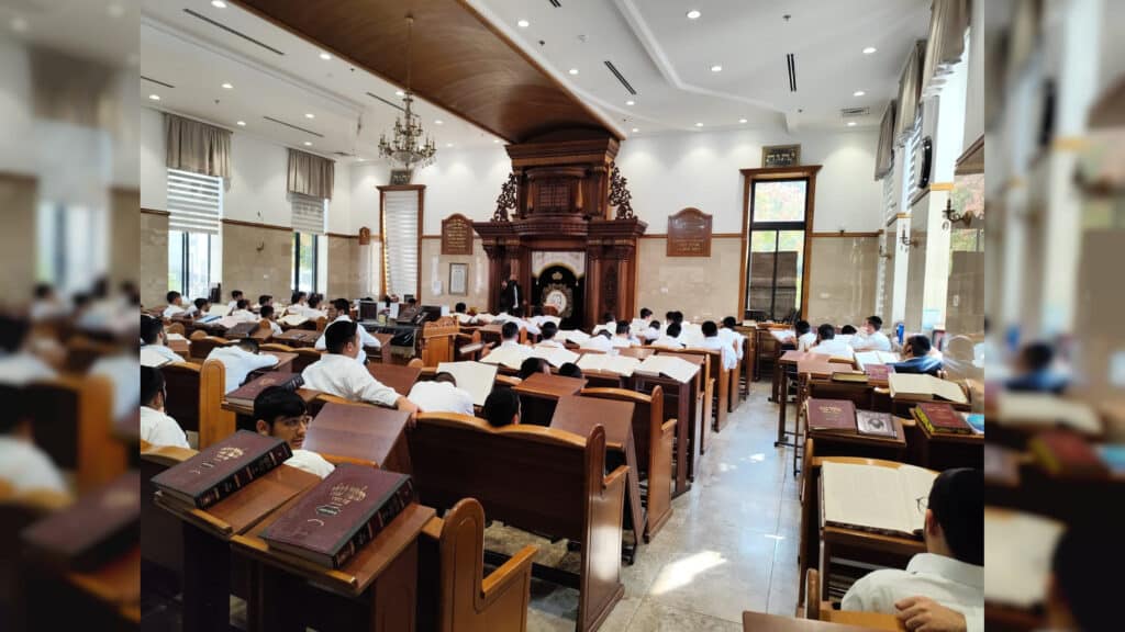 'ישיבת לב אליהו': ראש ישיבה החדש מסר שיעור כללי