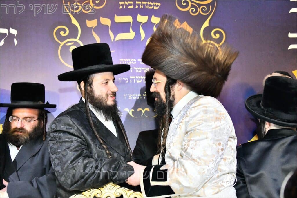 גלריה: שמחת בית מעז'יבוז' - בר המצווה לבנו של האדמו״ר