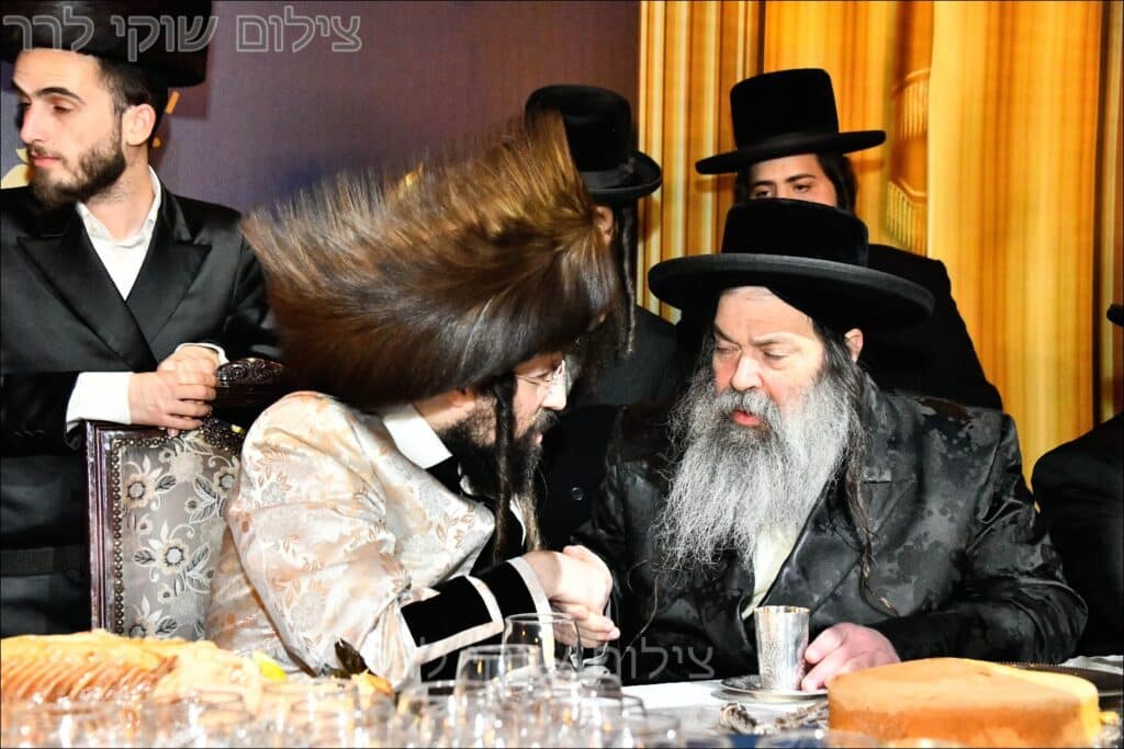 גלריה: שמחת בית מעז'יבוז' - בר המצווה לבנו של האדמו״ר