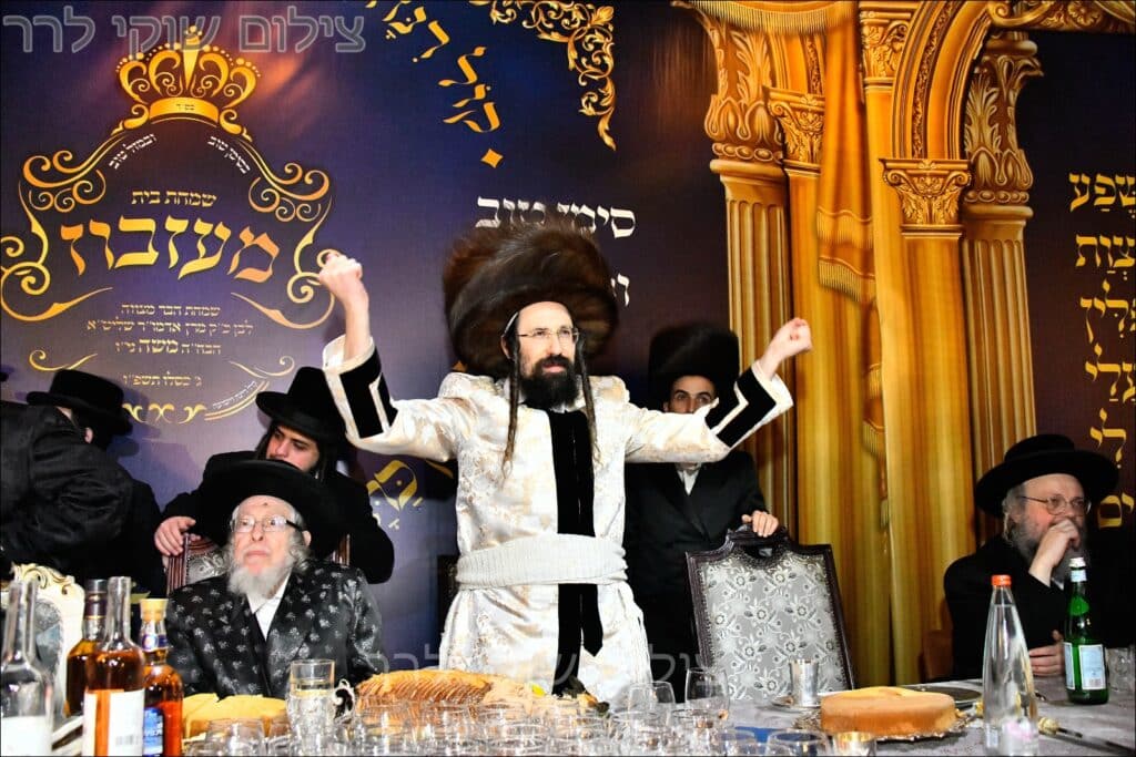 גלריה: שמחת בית מעז'יבוז' - בר המצווה לבנו של האדמו״ר