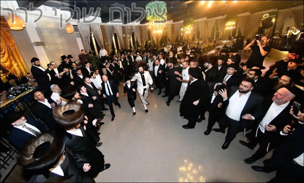 גלריה: שמחת בית מעז'יבוז' - בר המצווה לבנו של האדמו״ר