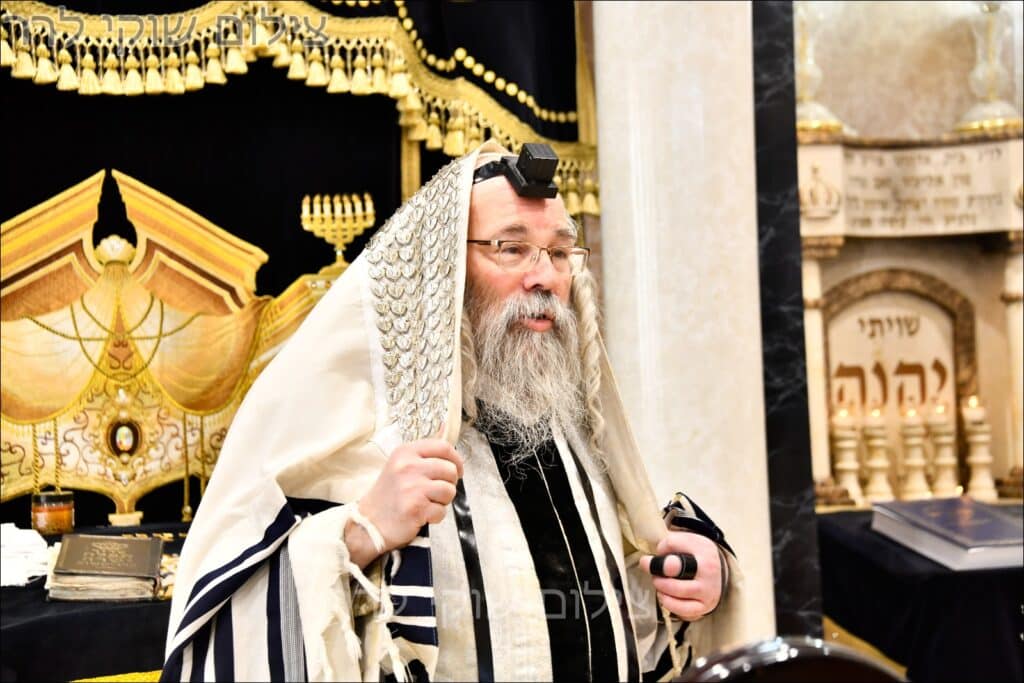 גלריה: שמחת בית מעז'יבוז' - בר המצווה לבנו של האדמו״ר