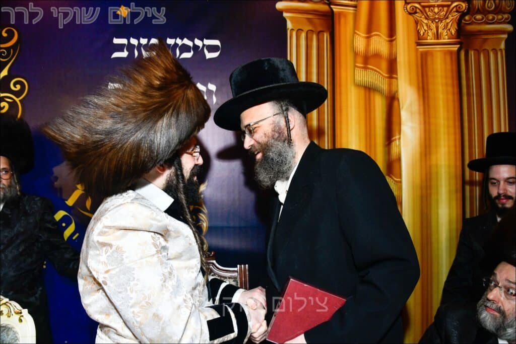 גלריה: שמחת בית מעז'יבוז' - בר המצווה לבנו של האדמו״ר