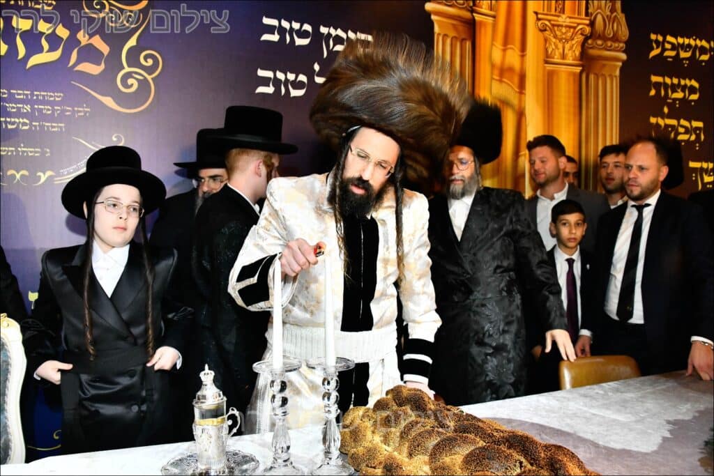 גלריה: שמחת בית מעז'יבוז' - בר המצווה לבנו של האדמו״ר