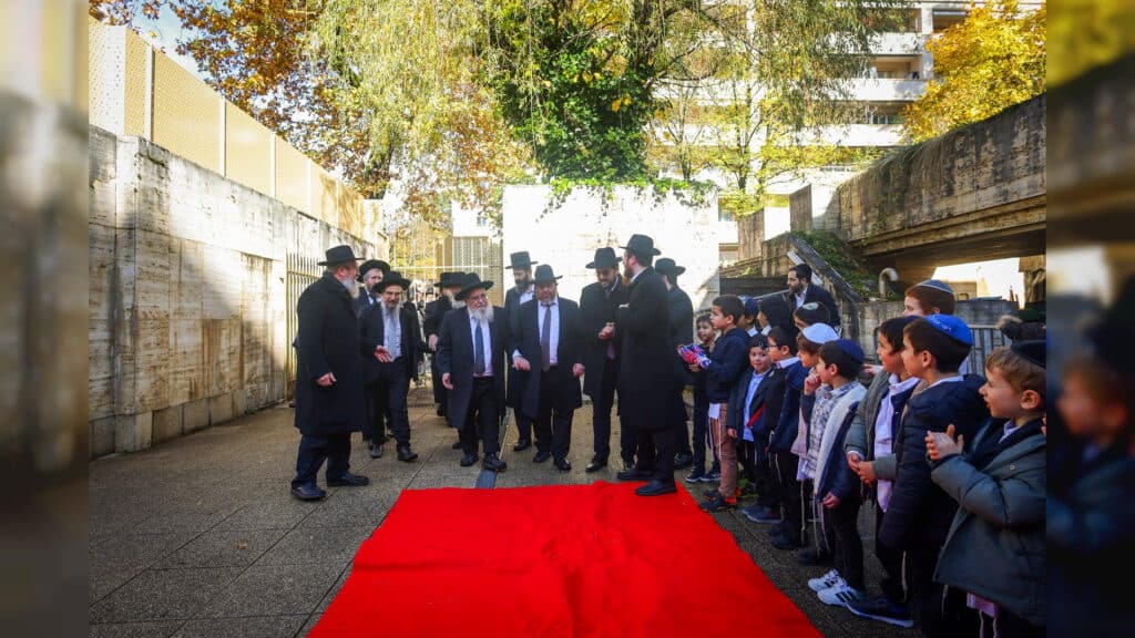 צפו בגלריה: לראשונה בהיסטוריה גדולי ישראל הגיעו לג'נבה צפו בגלריה: לראשונה בהיסטוריה גדולי ישראל הגיעו לג'נבה