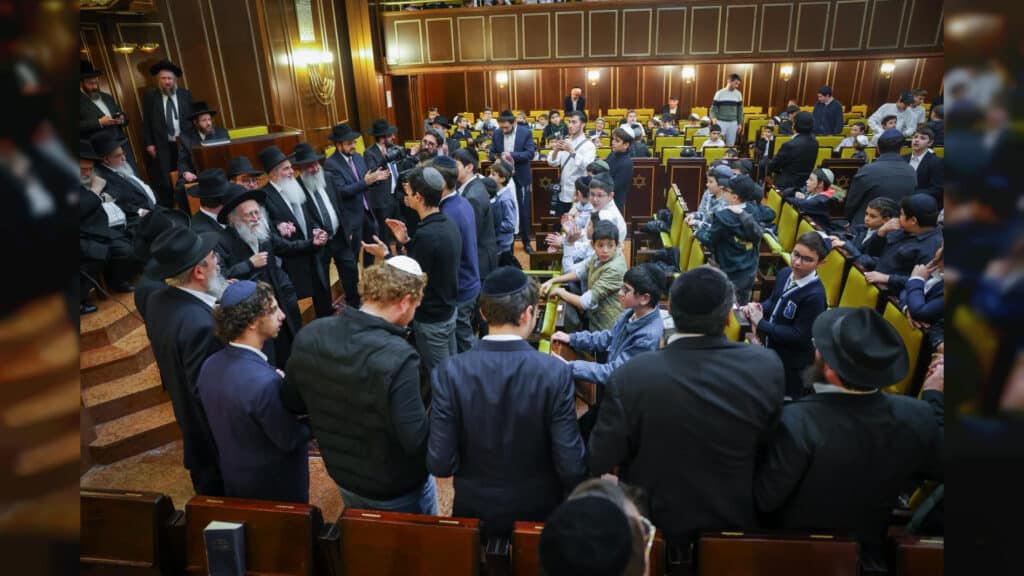 צפו בגלריה: לראשונה בהיסטוריה גדולי ישראל הגיעו לג'נבה צפו בגלריה: לראשונה בהיסטוריה גדולי ישראל הגיעו לג'נבה