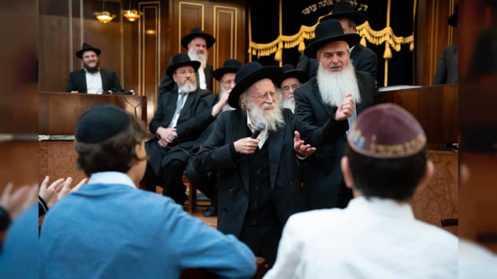 צפו בגלריה: לראשונה בהיסטוריה גדולי ישראל הגיעו לג'נבה צפו בגלריה: לראשונה בהיסטוריה גדולי ישראל הגיעו לג'נבה