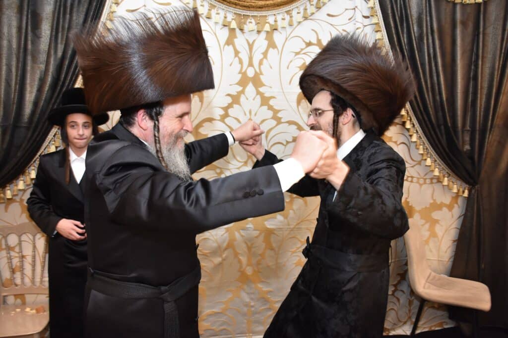 צפו בגלריה: שמחת בר מצווה לנין כ"ק אדמו"ר משאץ 