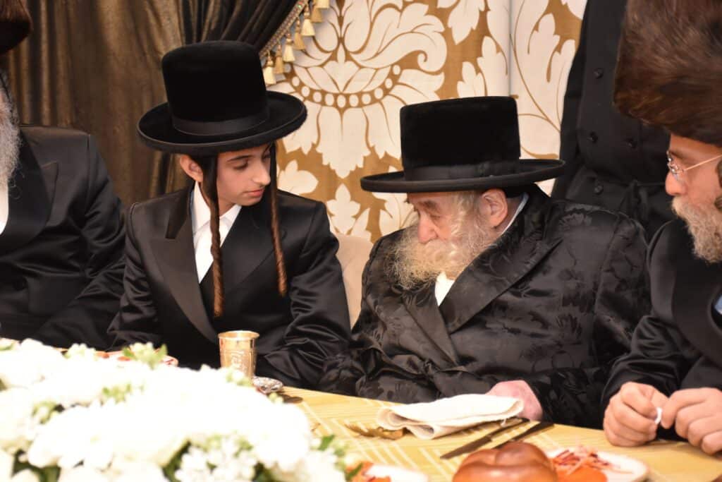 צפו בגלריה: שמחת בר מצווה לנין כ"ק אדמו"ר משאץ 