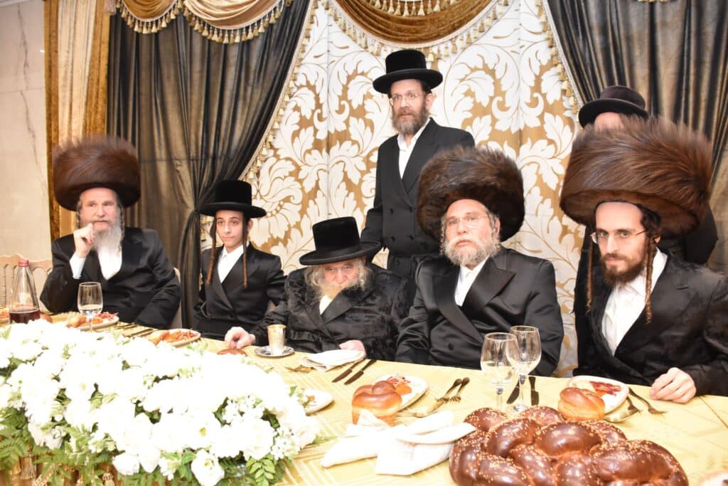 צפו בגלריה: שמחת בר מצווה לנין כ"ק אדמו"ר משאץ 