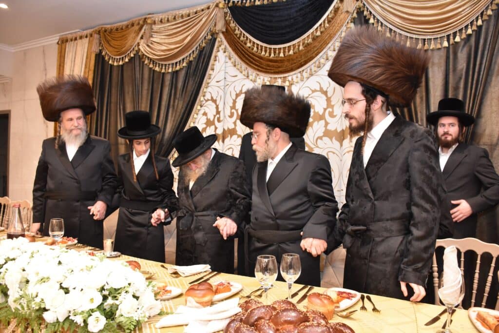 צפו בגלריה: שמחת בר מצווה לנין כ"ק אדמו"ר משאץ 