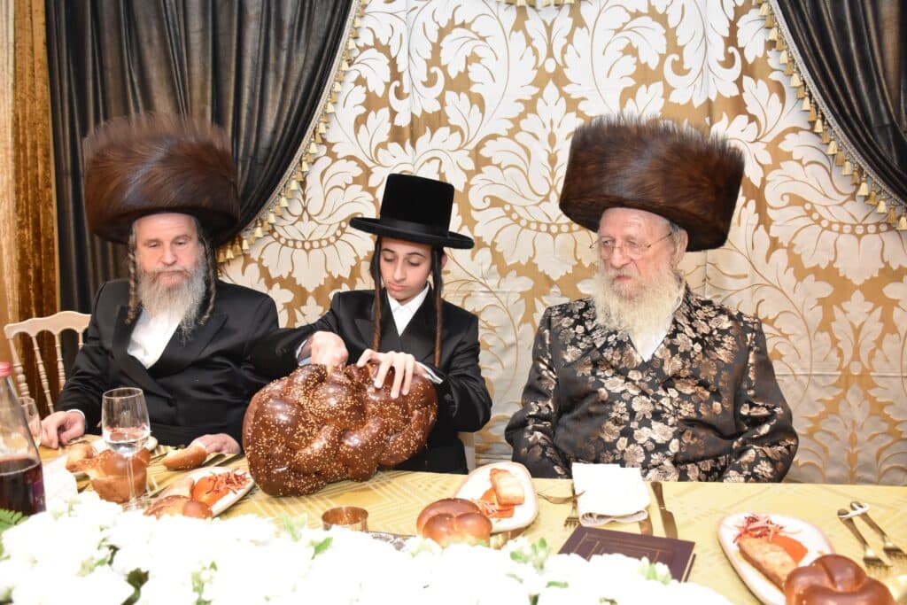 צפו בגלריה: שמחת בר מצווה לנין כ"ק אדמו"ר משאץ 