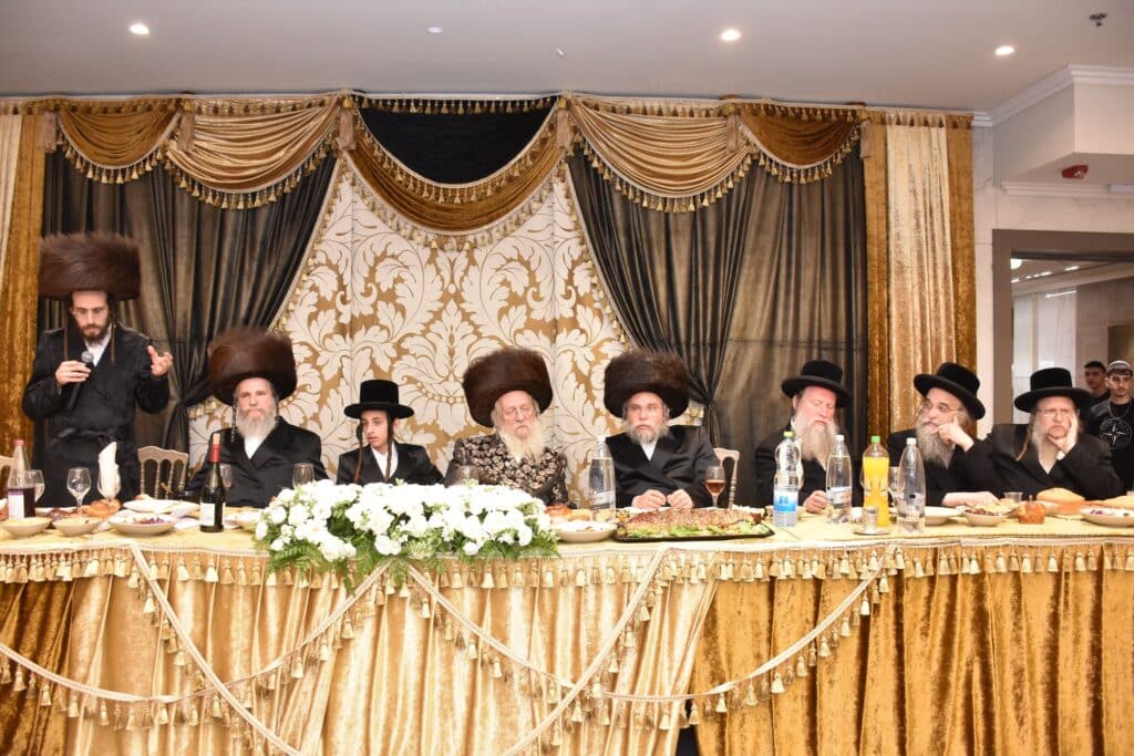 צפו בגלריה: שמחת בר מצווה לנין כ"ק אדמו"ר משאץ 