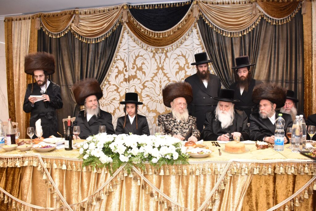 צפו בגלריה: שמחת בר מצווה לנין כ"ק אדמו"ר משאץ 