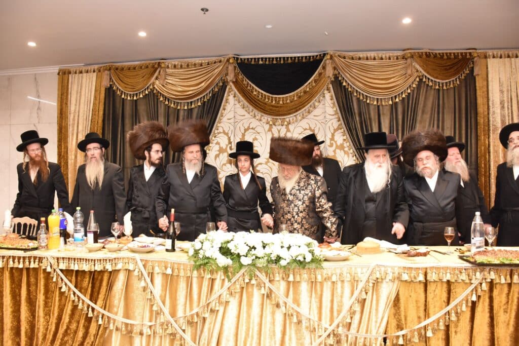 צפו בגלריה: שמחת בר מצווה לנין כ"ק אדמו"ר משאץ 