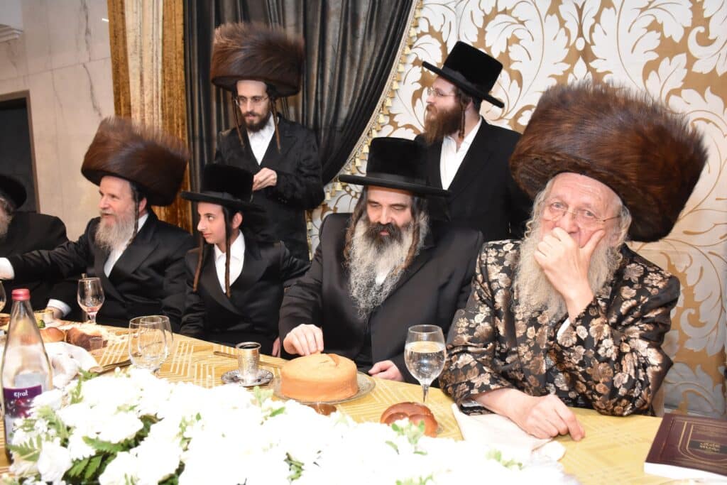 צפו בגלריה: שמחת בר מצווה לנין כ"ק אדמו"ר משאץ 