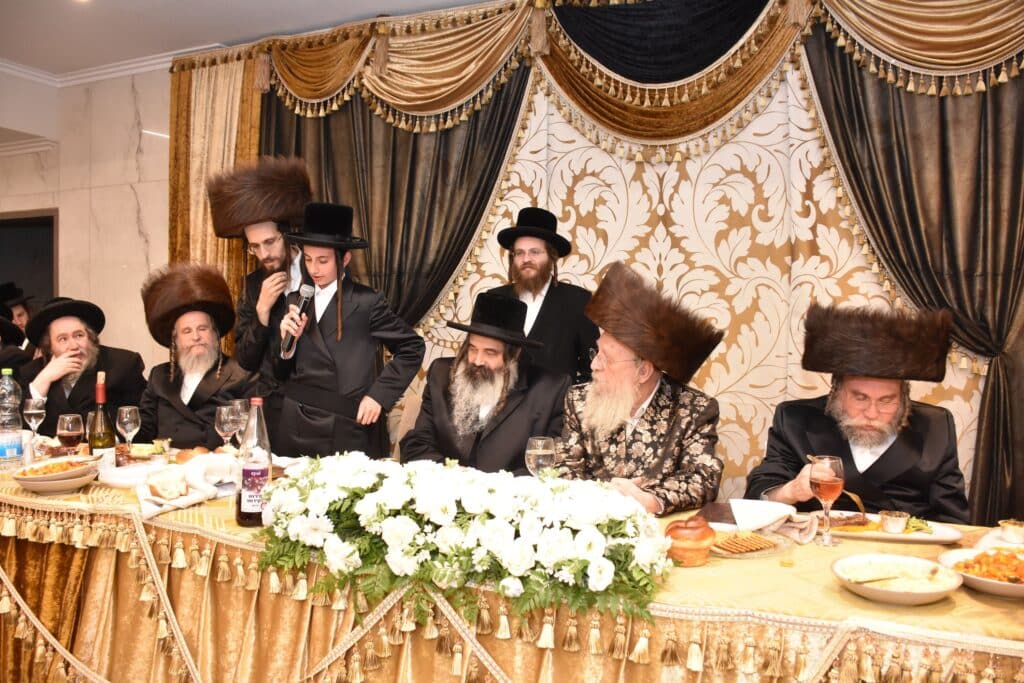 צפו בגלריה: שמחת בר מצווה לנין כ"ק אדמו"ר משאץ 