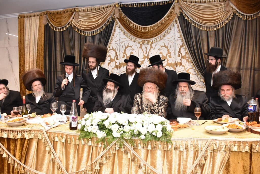 צפו בגלריה: שמחת בר מצווה לנין כ"ק אדמו"ר משאץ 