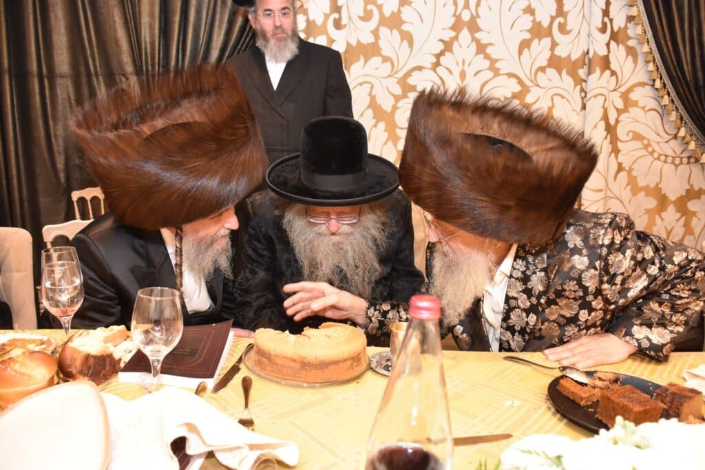 צפו בגלריה: שמחת בר מצווה לנין כ"ק אדמו"ר משאץ 