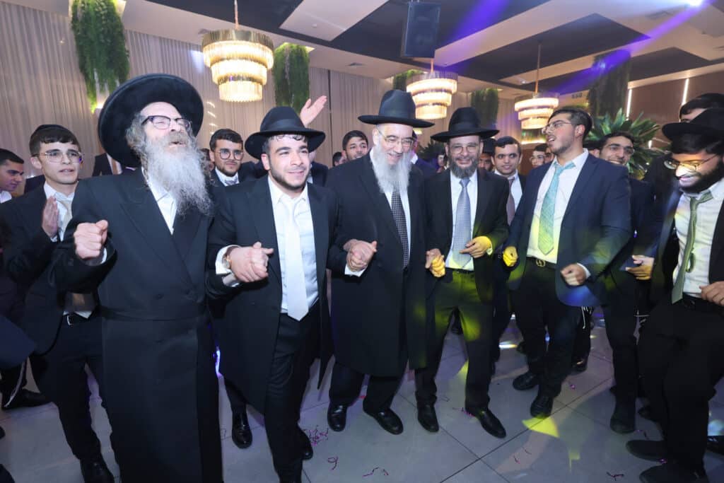 הרב שמעון דרור השיא את בנו - גדולי ישראל עלו לברך 