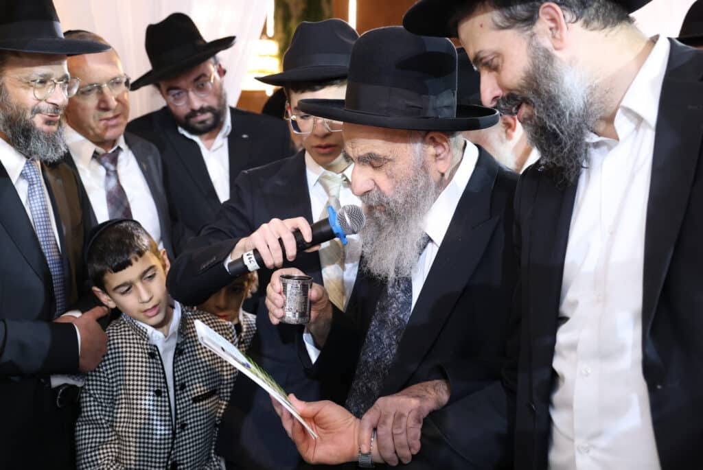 הרב שמעון דרור השיא את בנו - גדולי ישראל עלו לברך 