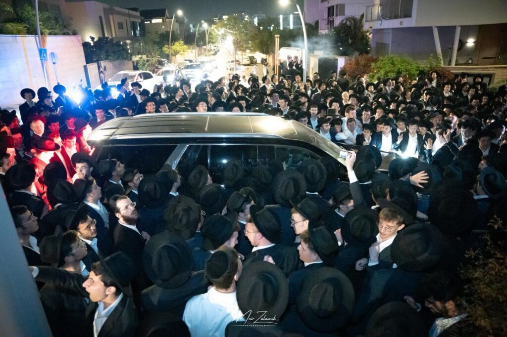 על סוס ועגלה: כך קיבלו ב'עטרת שלמה' את אסיר עולם התורה על סוס ועגלה: כך קיבלו ב'עטרת שלמה' את אסיר עולם התורה