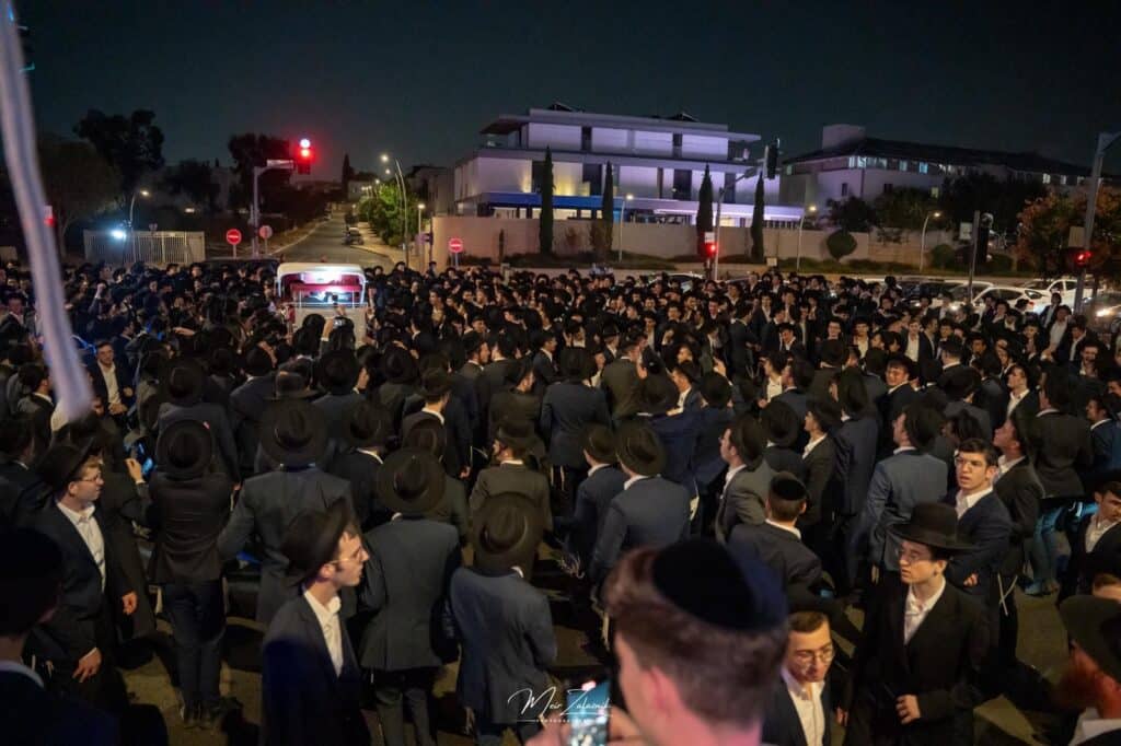 על סוס ועגלה: כך קיבלו ב'עטרת שלמה' את אסיר עולם התורה על סוס ועגלה: כך קיבלו ב'עטרת שלמה' את אסיר עולם התורה