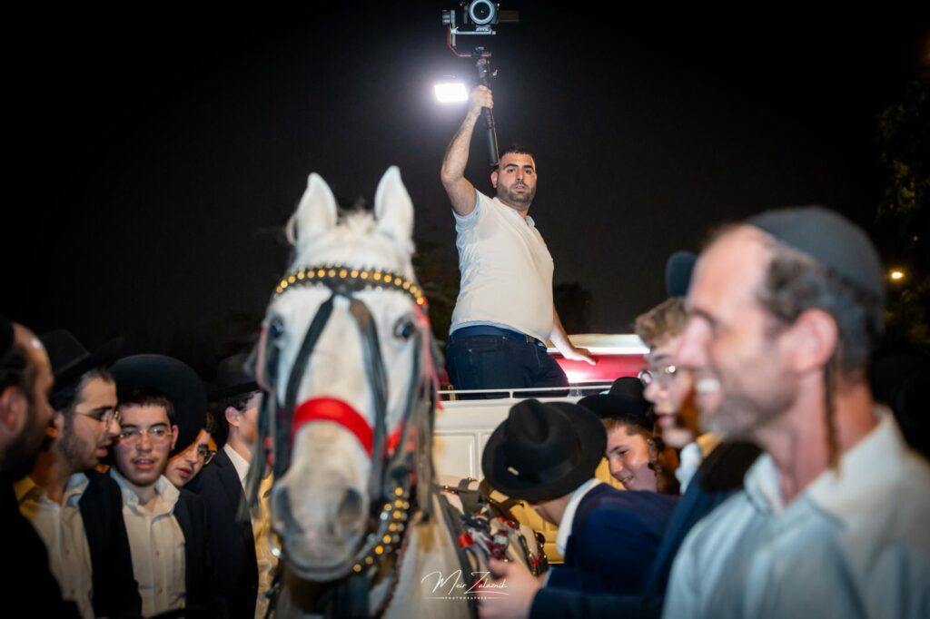 על סוס ועגלה: כך קיבלו ב'עטרת שלמה' את אסיר עולם התורה על סוס ועגלה: כך קיבלו ב'עטרת שלמה' את אסיר עולם התורה