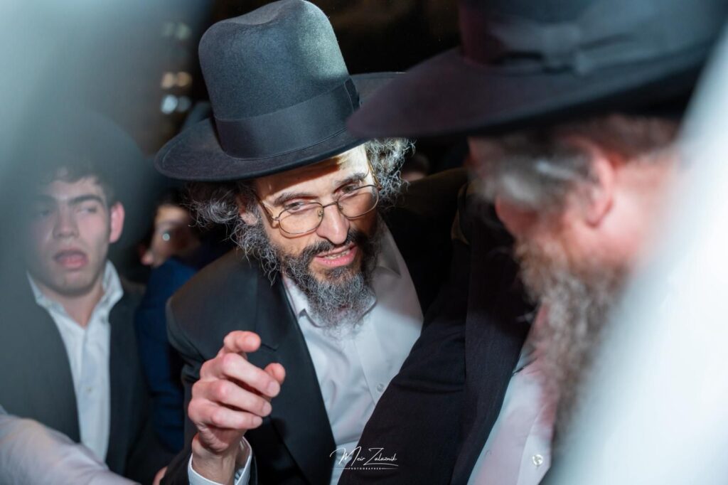 על סוס ועגלה: כך קיבלו ב'עטרת שלמה' את אסיר עולם התורה על סוס ועגלה: כך קיבלו ב'עטרת שלמה' את אסיר עולם התורה