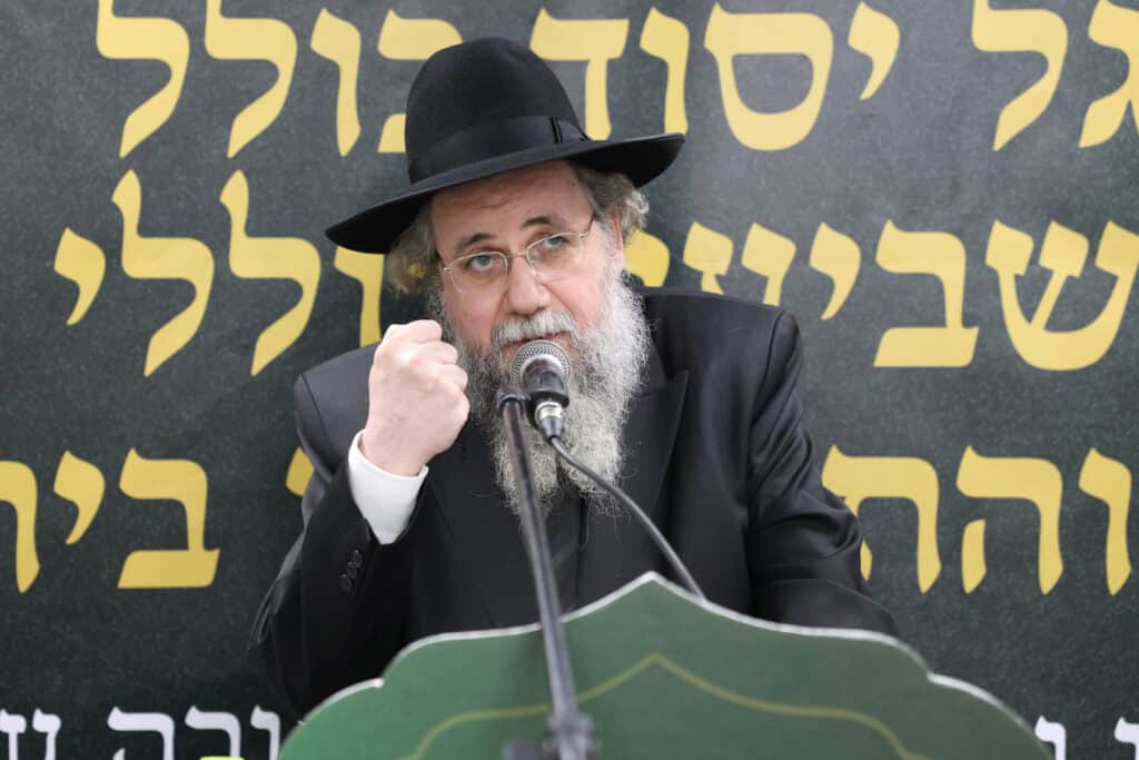 גלריה: האברכים בקרית הרצוג התכנסו למעמד כבוד התורה