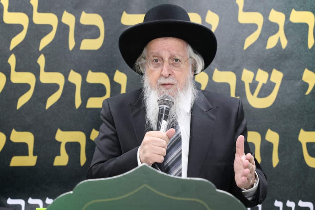 גלריה: האברכים בקרית הרצוג התכנסו למעמד כבוד התורה