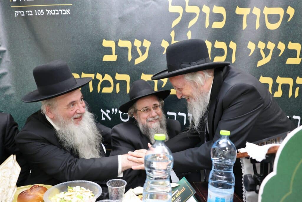 גלריה: האברכים בקרית הרצוג התכנסו למעמד כבוד התורה