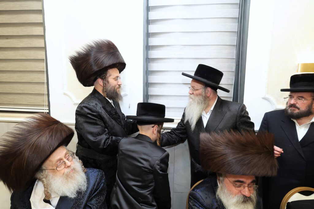 שמחת הבר מצווה לנכד אדמו"רי קאמרנא ולעלוב