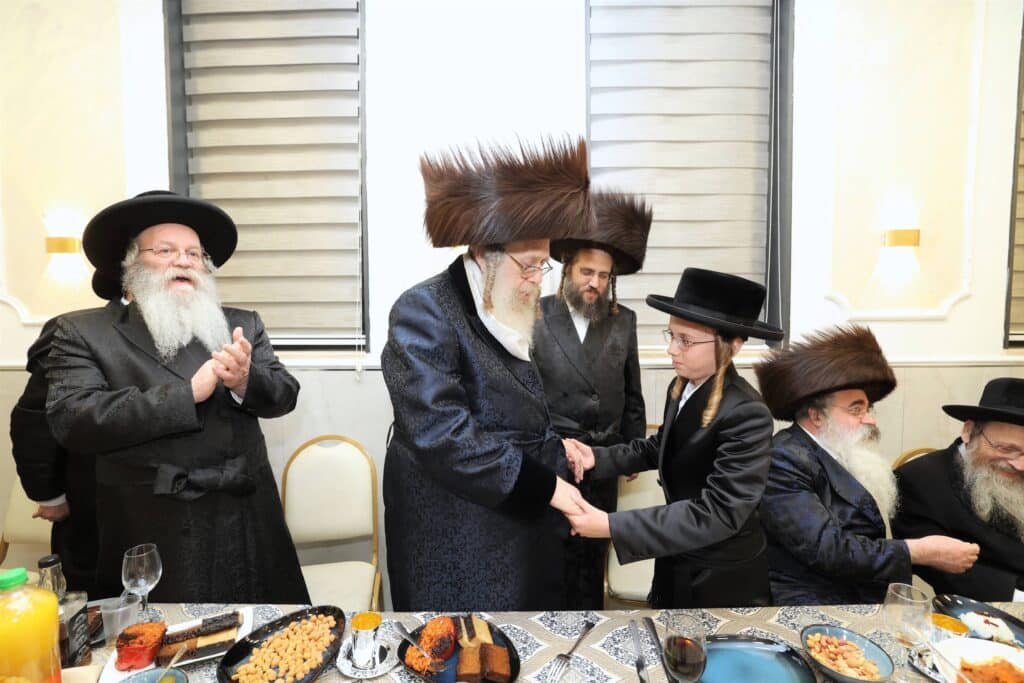 שמחת הבר מצווה לנכד אדמו"רי קאמרנא ולעלוב