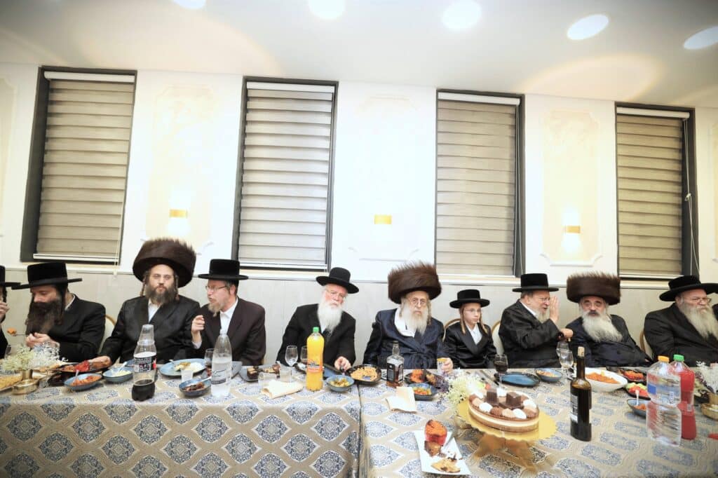 שמחת הבר מצווה לנכד אדמו"רי קאמרנא ולעלוב