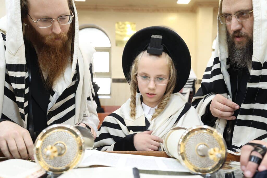 שמחת הבר מצווה לנכד אדמו"רי קאמרנא ולעלוב