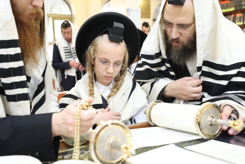 שמחת הבר מצווה לנכד אדמו"רי קאמרנא ולעלוב