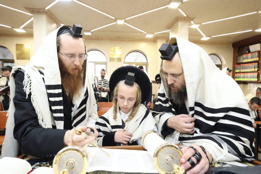 שמחת הבר מצווה לנכד אדמו"רי קאמרנא ולעלוב