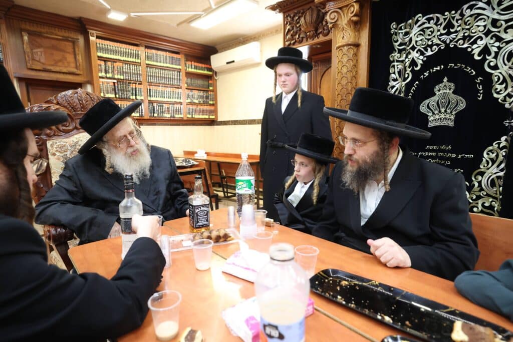 שמחת הבר מצווה לנכד אדמו"רי קאמרנא ולעלוב