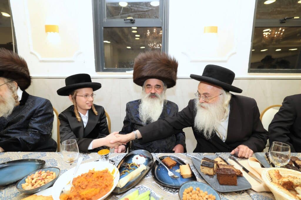 שמחת הבר מצווה לנכד אדמו"רי קאמרנא ולעלוב