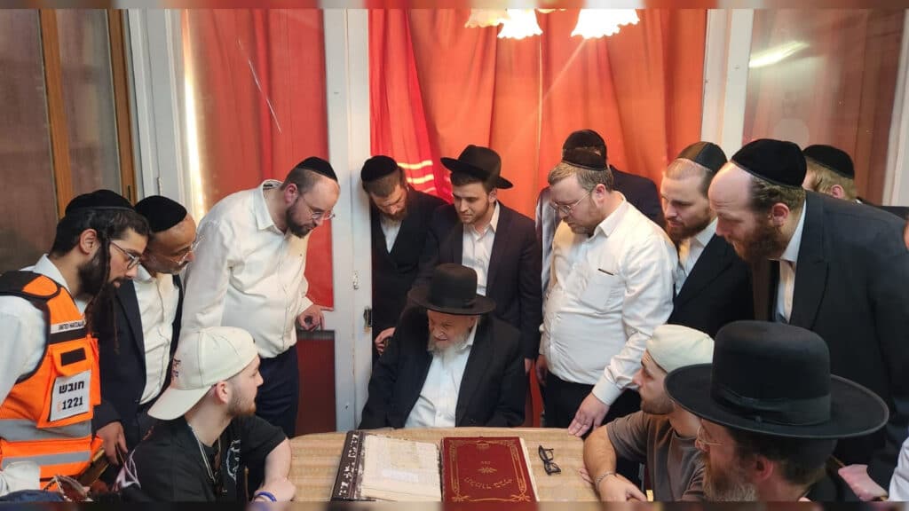 המשב"ק: הנפנוף של ראש הישיבה והצצה לחדר במלון