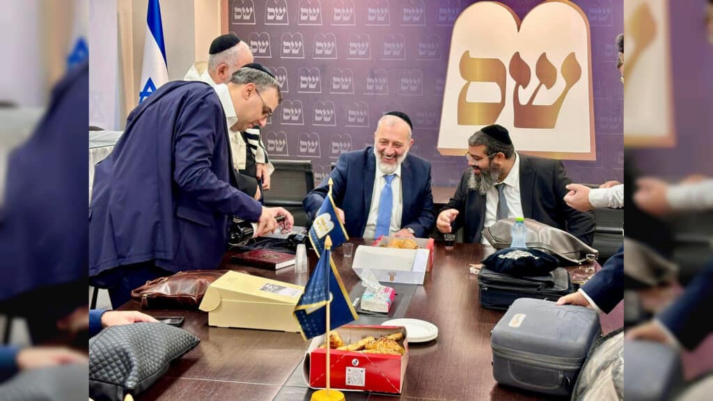 איצקוביץ': השיעור בביתו של הח"כ והחגיגות בראש העין