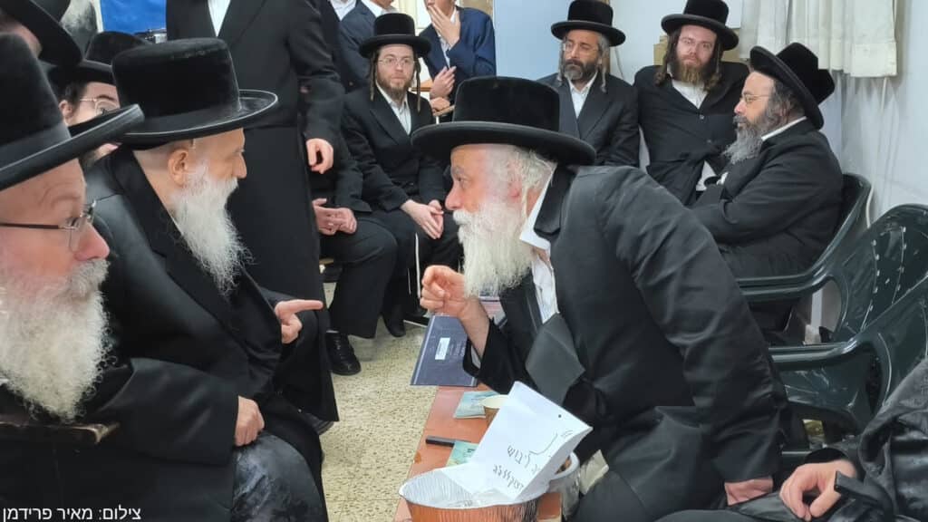 המשב"ק: הנפנוף של ראש הישיבה והצצה לחדר במלון