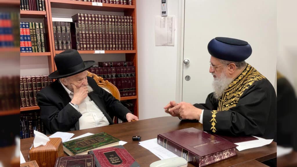 המשב"ק: הנפנוף של ראש הישיבה והצצה לחדר במלון