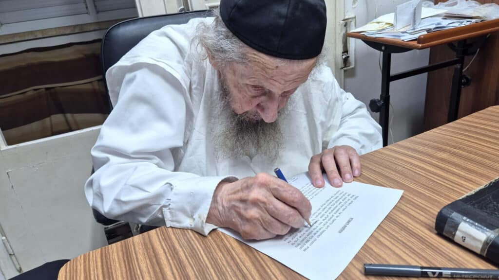 המשב"ק: הנפנוף של ראש הישיבה והצצה לחדר במלון