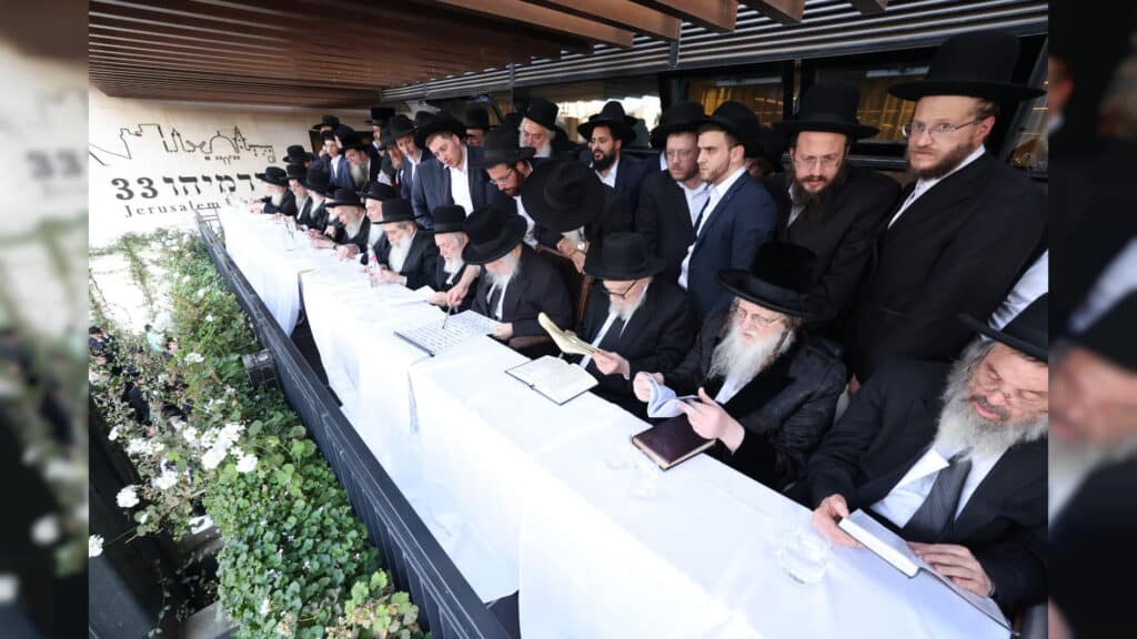 המשב"ק: הנפנוף של ראש הישיבה והצצה לחדר במלון