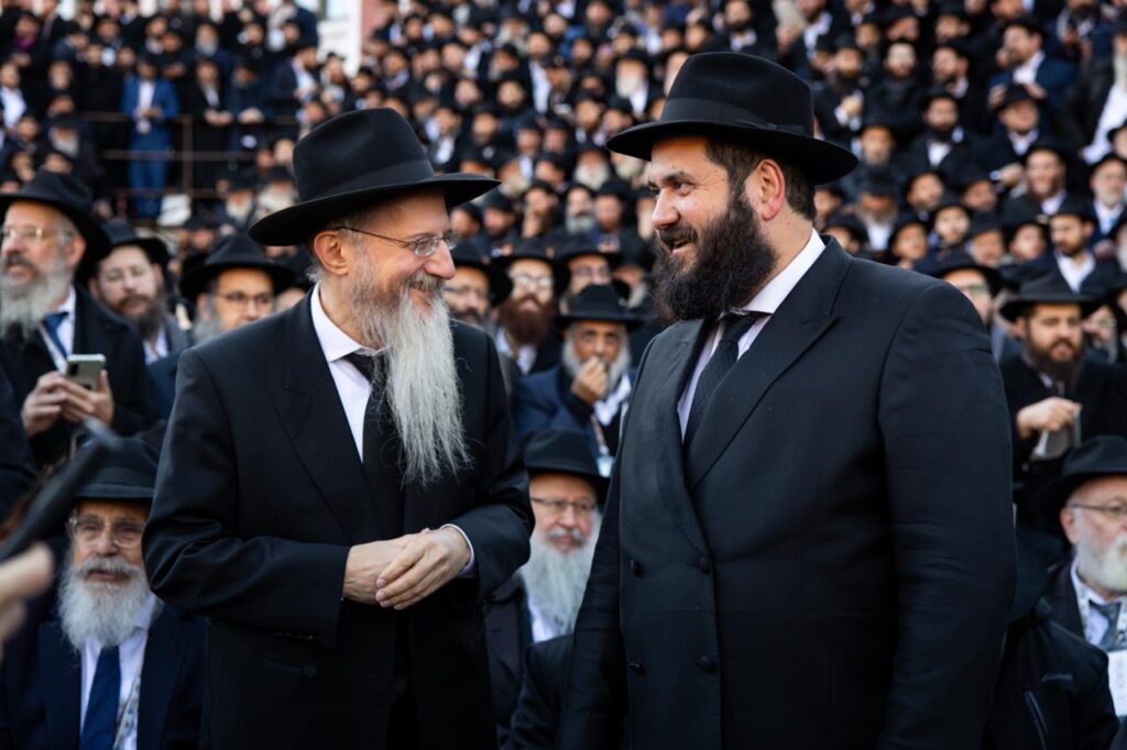 צירי תנועה נחסמו לטובת תצלום של אלפי שלוחי חב"ד צירי תנועה נחסמו לטובת תצלום של אלפי שלוחי חב"ד